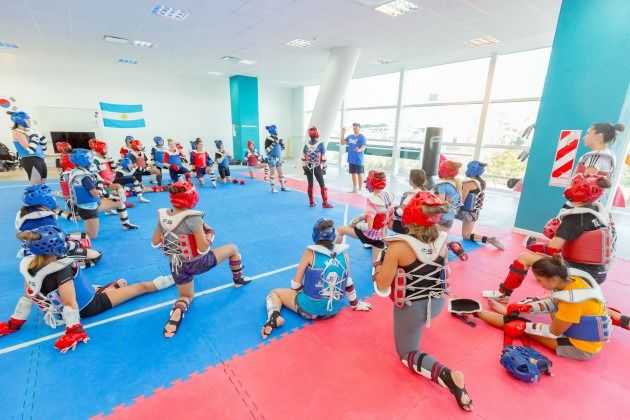 En el Campus de la ULP se perfeccionan 150 taekwondistas