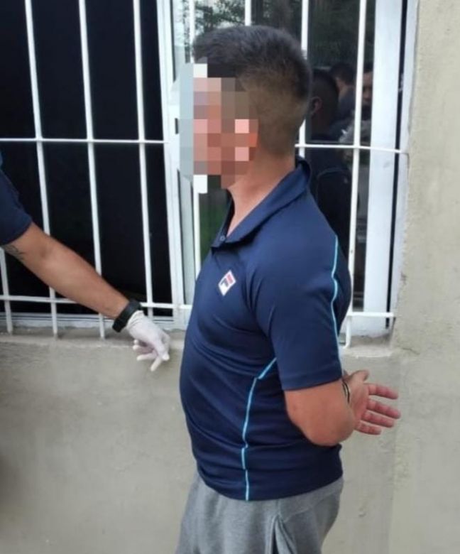 Detuvieron a un hombre con pedido de captura. Tenía un arma de fuego y droga