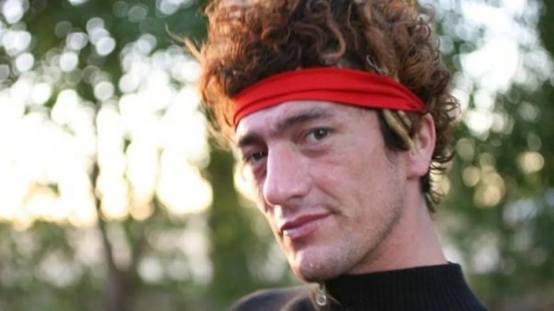 Reapareció Pity Álvarez cantando sobre un escenario