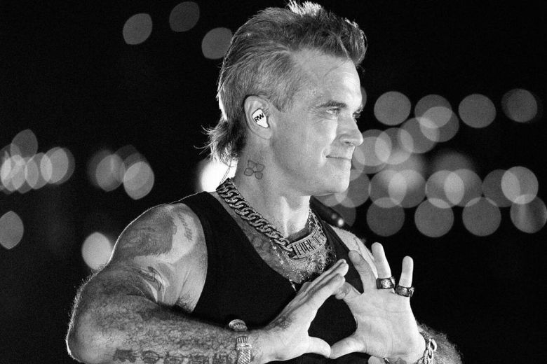 Robbie Williams se sorprendió al elegir al mismo fan por segunda vez en 20 años