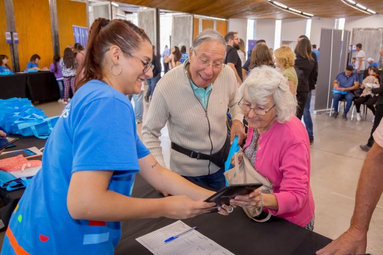 Primer día de entrega de tablets: una ventana a la inclusión digital