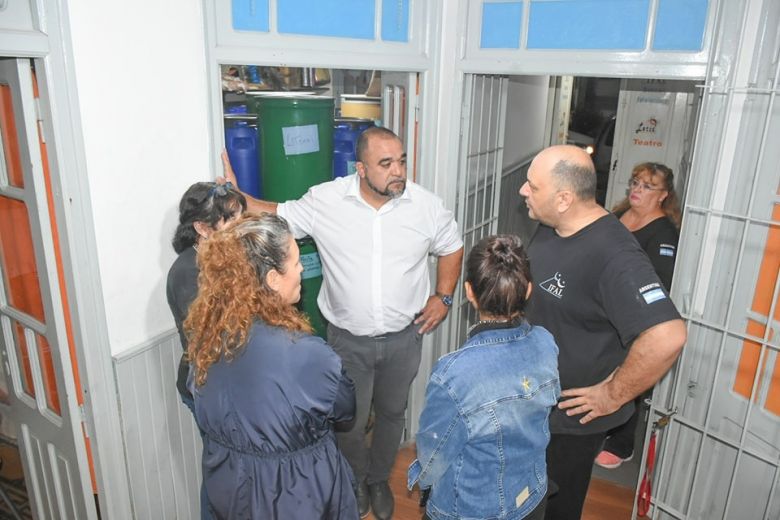 El intendente Frontera de visita al Instituto Folclórico Argentino y Latinoamericano