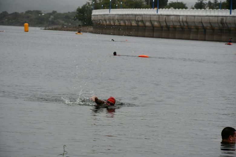 Más de 250 nadadores participaron del Torneo Puntano de Aguas Abiertas