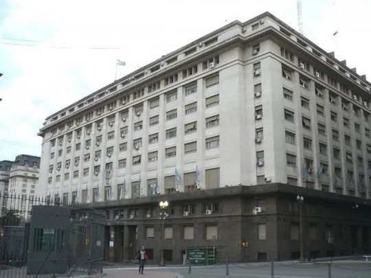 Economía convocó a bancos y entidades financieras a un desayuno de trabajo