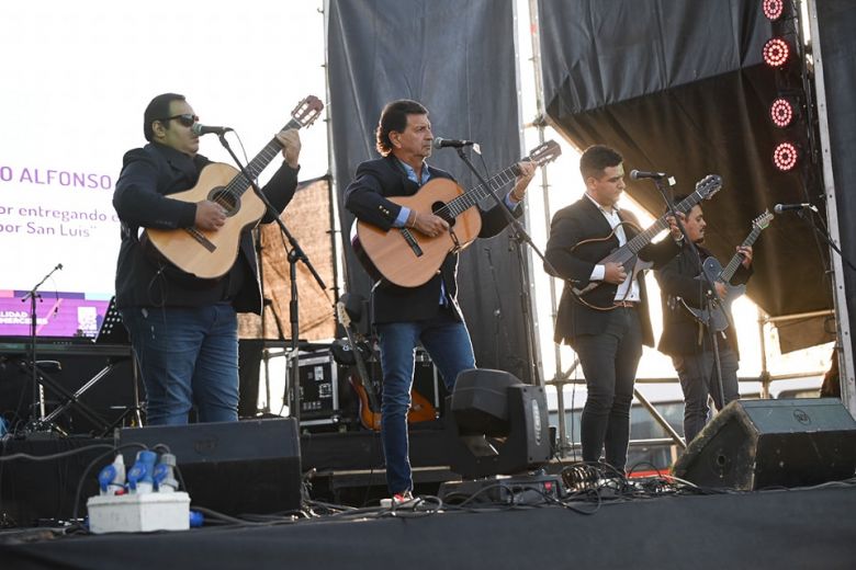 Ayer se inauguró la plaza Alfredo Alfonso en el barrio 500 viviendas