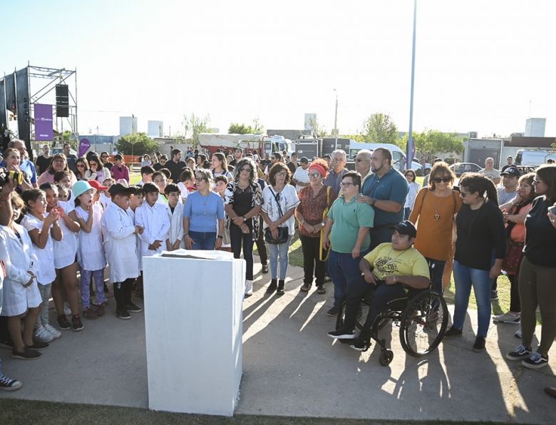 Ayer se inauguró la plaza Alfredo Alfonso en el barrio 500 viviendas