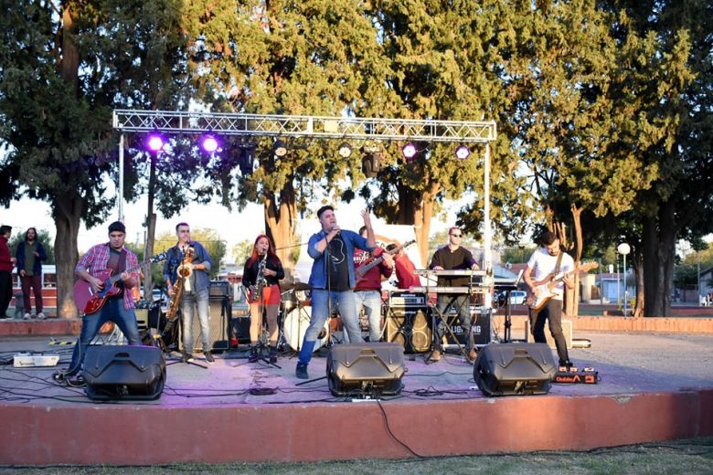 La cuarta fecha del Pre Calle Angosta Rock pasó por el barrio Libertad 