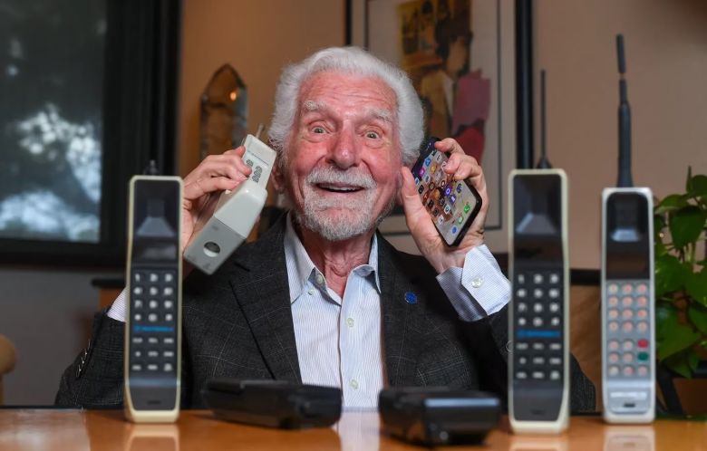 Hace 50 años se hizo la primera llamada con un celular e incluyó una grandiosa fanfarroneada