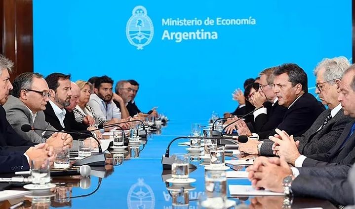 Sergio Massa anunció un nuevo Dólar Agro a $300