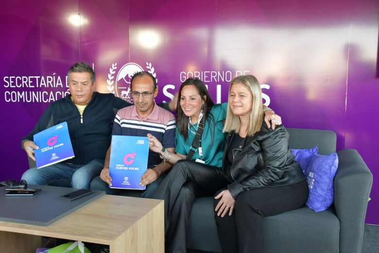 Entregaron  créditos “Nuevas Voces” en la Feria Industrial