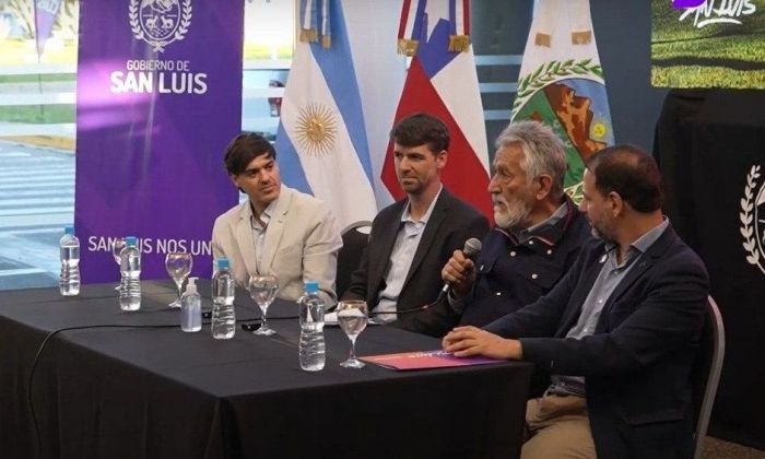 El gobernador anunció el primer vuelo internacional del Valle de Conlara a Santiago de Chile.