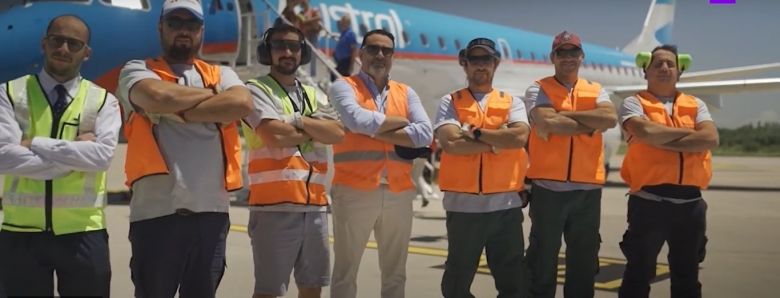 El gobernador anunció el primer vuelo internacional del Valle de Conlara a Santiago de Chile.