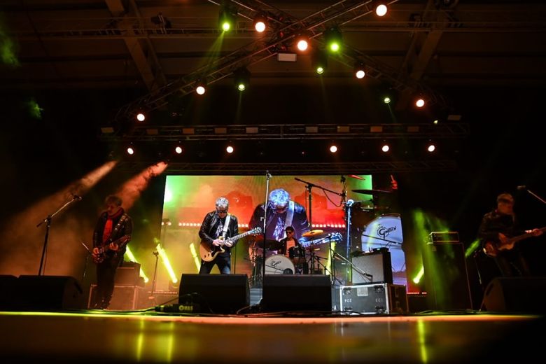 Juanse despidió el Calle Angosta Rock con una lluvia de hits