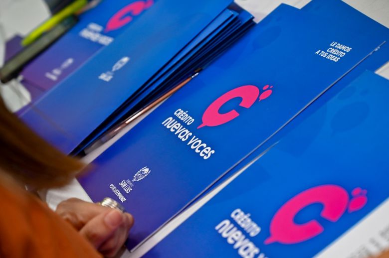 Más profesionales de la comunicación recibieron sus créditos “Nuevas Voces” 