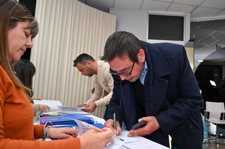 Más profesionales de la comunicación recibieron sus créditos “Nuevas Voces” 
