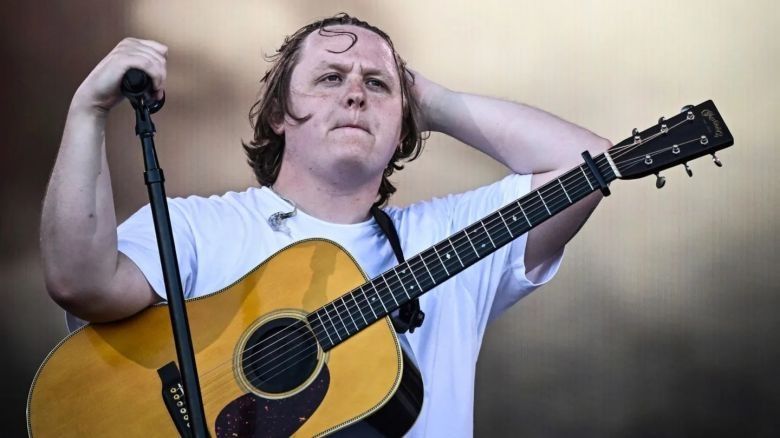 Lewis Capaldi sufrió un brote de Tourette en pleno recital: “Voy a tomar un descanso de la gira”