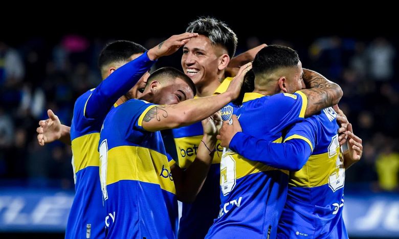 Boca venció a Sarmiento 2 a 0 en "La Bombonera"