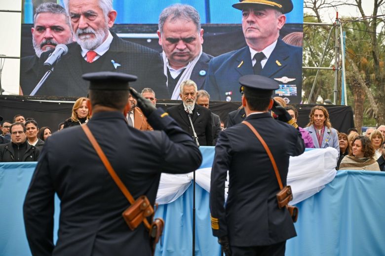 Villa Mercedes vivió con patriotismo y alegría su desfile cívico-militar por el Día de la Independencia