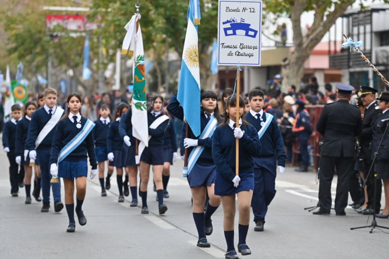 Villa Mercedes vivió con patriotismo y alegría su desfile cívico-militar por el Día de la Independencia