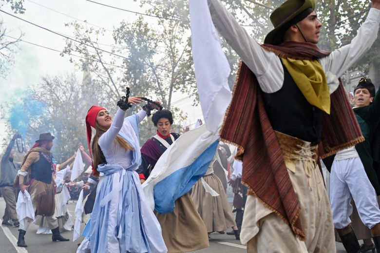 Villa Mercedes vivió con patriotismo y alegría su desfile cívico-militar por el Día de la Independencia