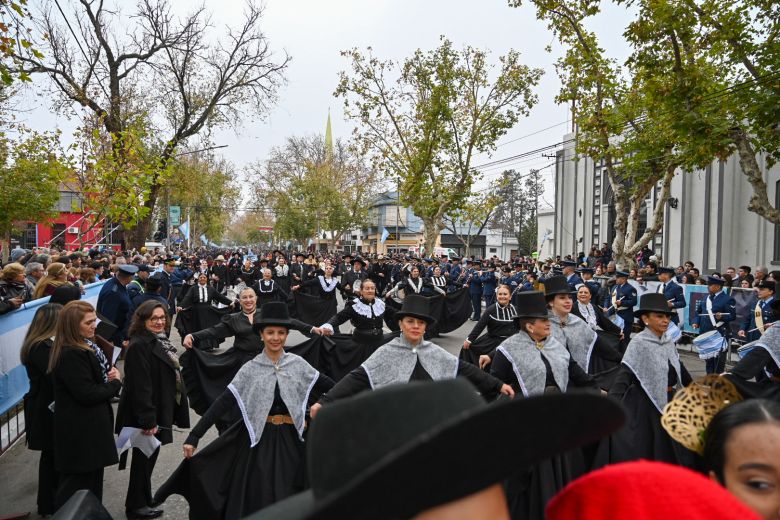 Villa Mercedes vivió con patriotismo y alegría su desfile cívico-militar por el Día de la Independencia