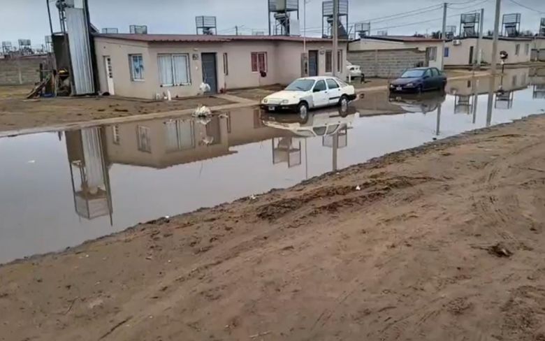 Los vecinos del Barrio Unión  seguirán el reclamo sobre la ruta por falta de agua 