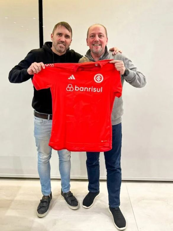 Inter de Porto Alegre anunció a Chacho Coudet como nuevo DT: dirigirá el cruce por Libertadores ante River Plate