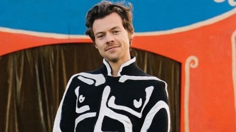 Harry Styles sorprendió a los fanáticos con sus habilidades de circo en “Daylight”