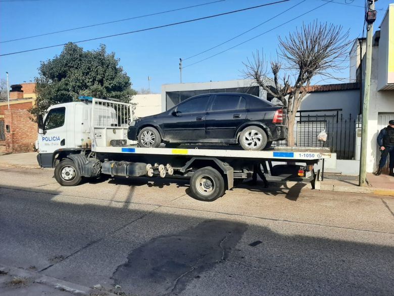 En cuatro allanamiento secuestraron un auto y recuperaron ruedas sustraídas