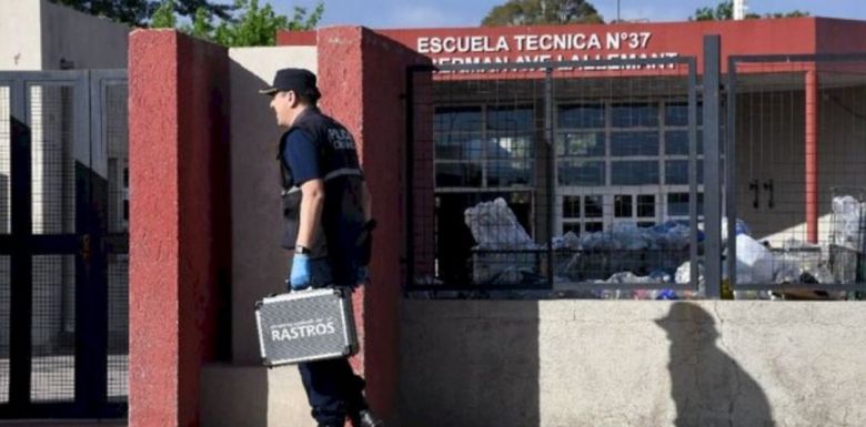 Comienza el juicio al hombre que le disparó a su ex pareja dentro de una escuela de Juana Koslay