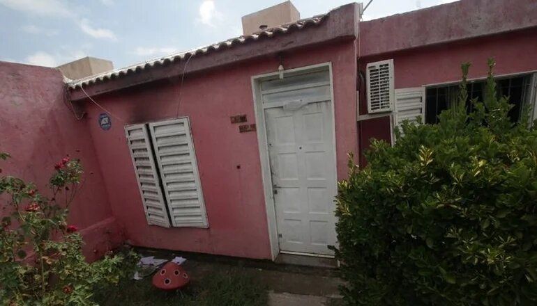 Seguirá detenida por matar a su hija con el incendio de su casa