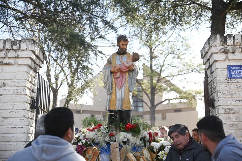 Los vecinos de Villa Mercedes celebraron al Patrono del pan, la paz y el trabajo