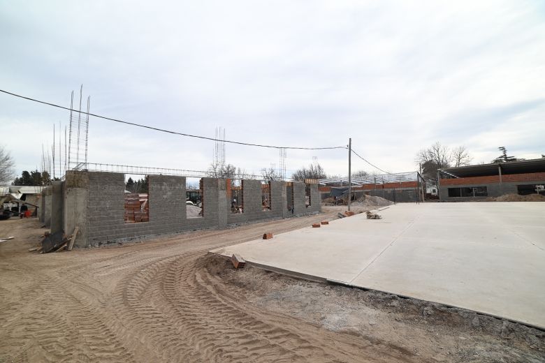 La obra que se ejecuta en el barrio Santa Rita de Casia alcanzó el 50% de avance