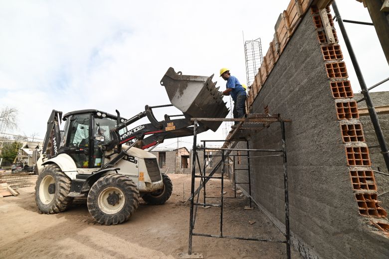 La obra que se ejecuta en el barrio Santa Rita de Casia alcanzó el 50% de avance