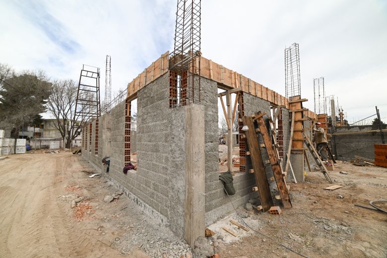 La obra que se ejecuta en el barrio Santa Rita de Casia alcanzó el 50% de avance