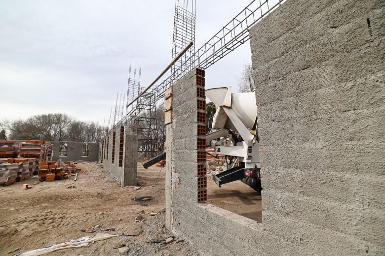 La obra que se ejecuta en el barrio Santa Rita de Casia alcanzó el 50% de avance