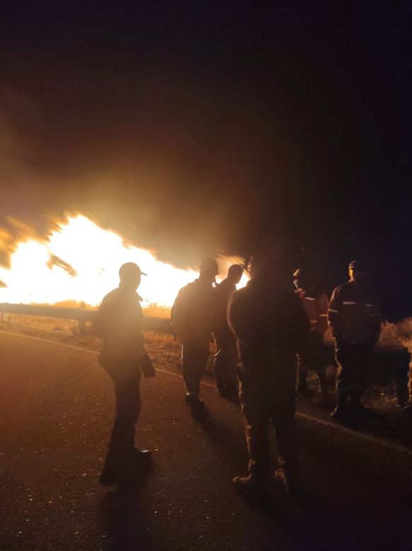 El fuego esta afectando vivendas de El Trapiche 