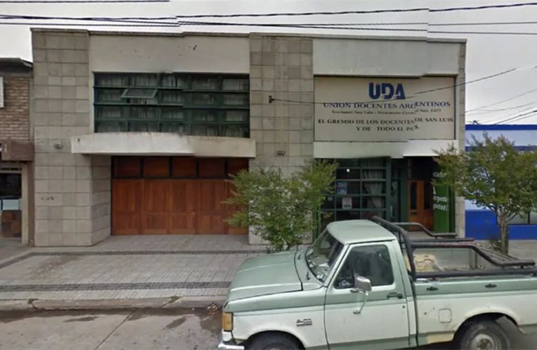 "Hay una pérdida total del poder adquisitivo de los docentes" 