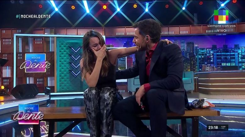 El profundo llanto de Pampita Ardohain en vivo y el consuelo de Fer Dente 