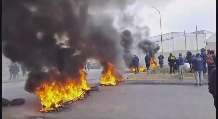 Trabajadores de Dánica siguen de paro