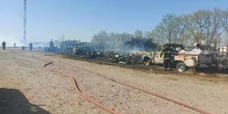  Incendio intencional en el depósito vehicular del municipio