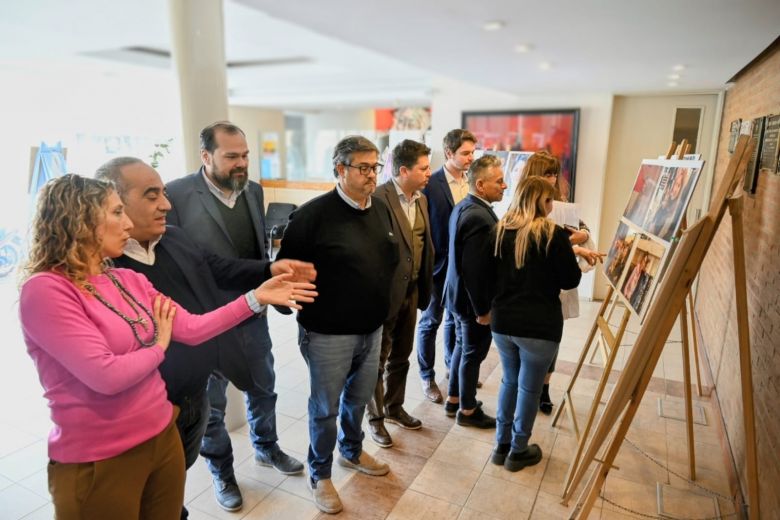 Inauguraron muestra fotográfica por un nuevo aniversario del fallecimiento de Verónica Bailone