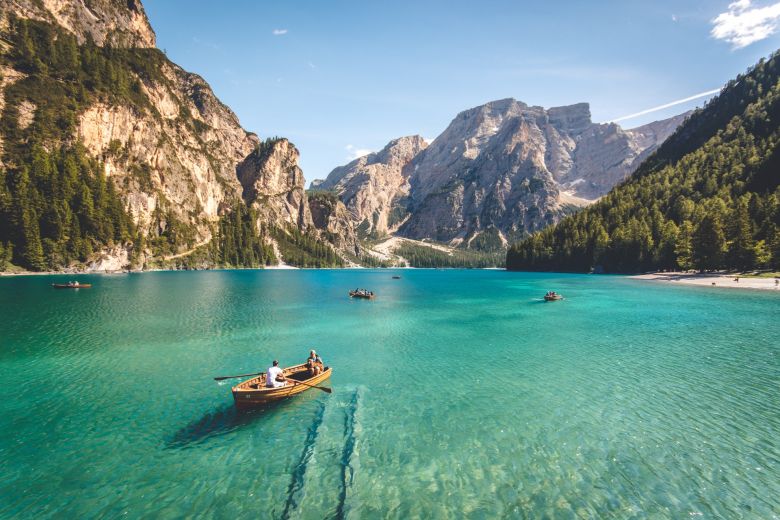 Lago di Braies , Italia
