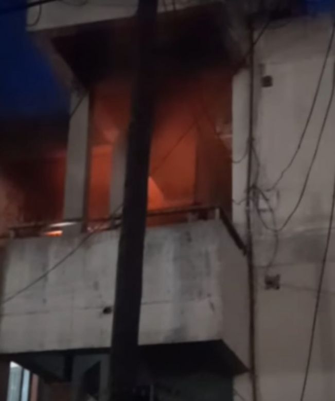 Bomberos intervinieron en incendio de pastizales, viviendas y accidente vehicular