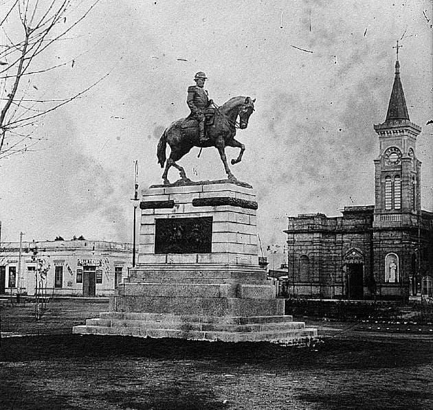 Foto Antigua Plaza Pedernera 