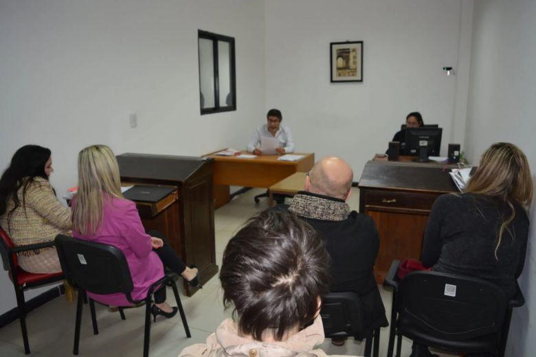 Imputaron a un estudiante por tenencia y distribución de material de abuso infantil 