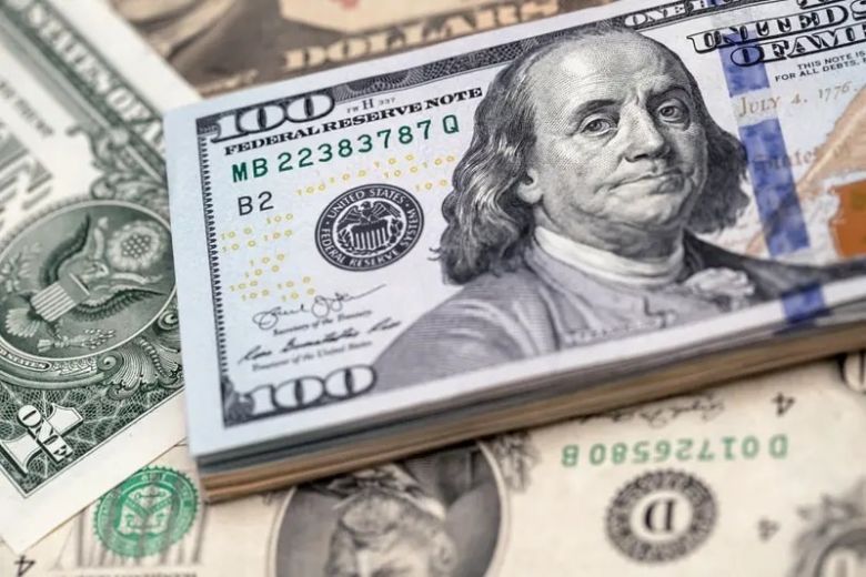 Dólar blue se dispara en Argentina y supera los $1.000