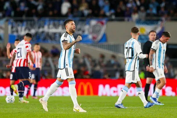 Con un golazo de Otamendi, Argentina le ganó a Paraguay