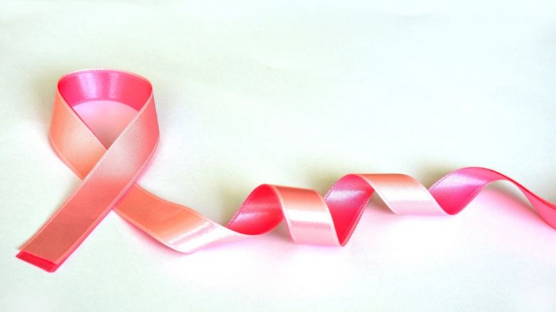 Lazo rosa, sensibilización sobre el Cáncer de Mama