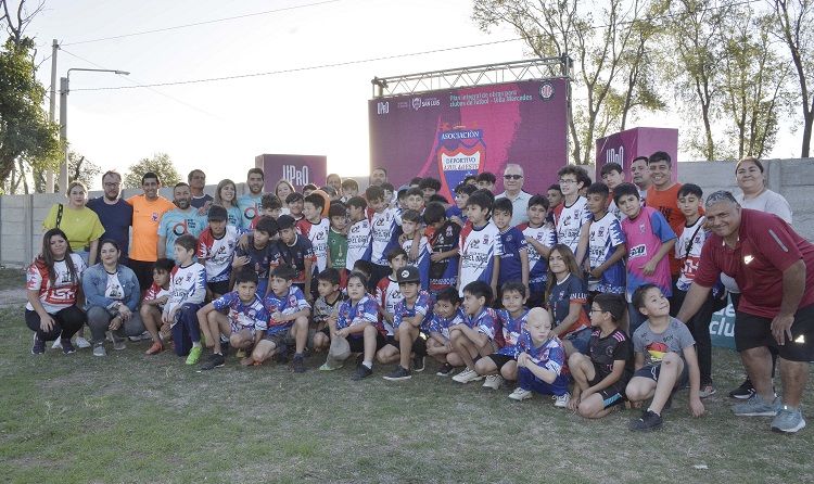 La UPrO realiza obras para colaborar con instituciones jóvenes
